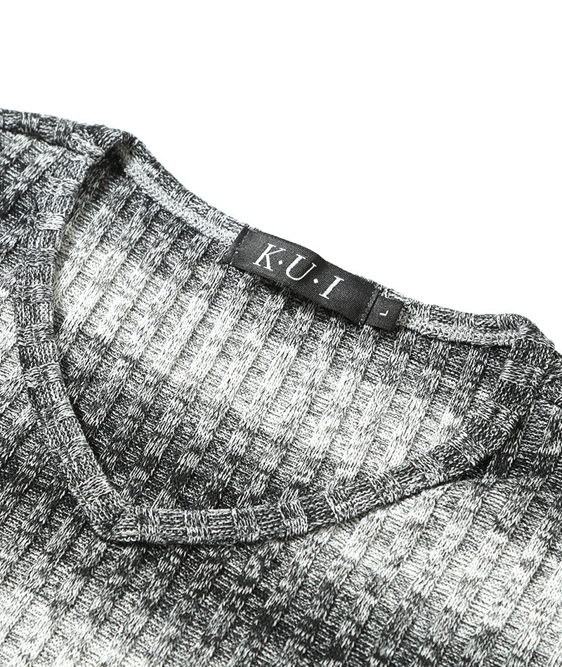 ニット メンズ Vネック セーター おしゃれ かっこいい おすすめ コーデ ブランド 着こなし 40代 50代 チクチクしない リブ グラデボーダーデザイン