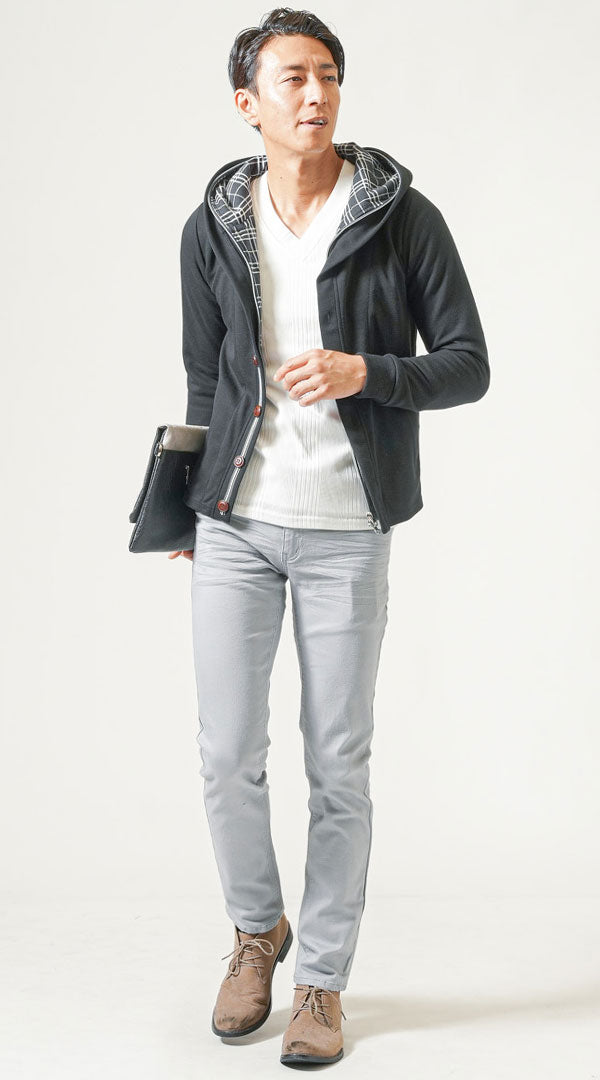 40代メンズ冬服全身3点コーデセット　黒ダブルフードパーカー×白長袖Tシャツ×グレーテーパードパンツ