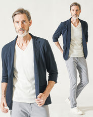 夏の3点コーデセット ネイビー7分袖テーラードジャケット×白7分袖Tシャツ×グレーテーパードチノパンツ