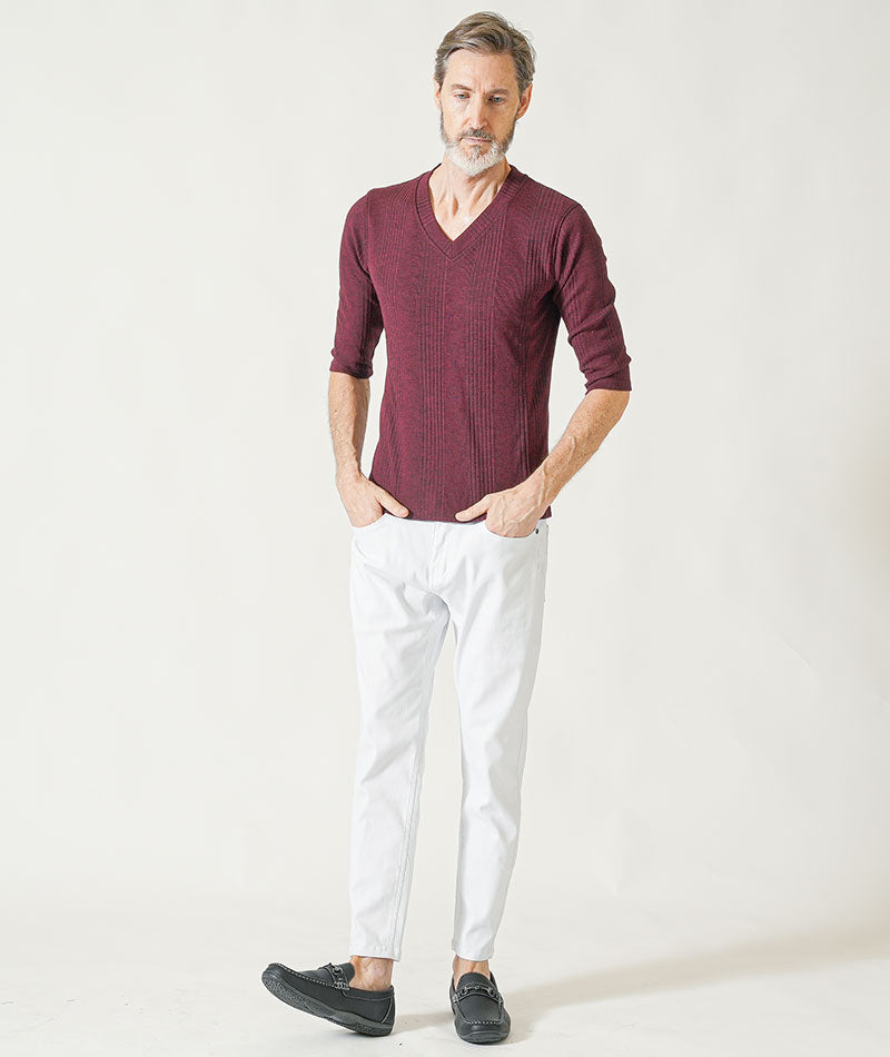 60代メンズ夏の3点コーデセット ワイン7分袖Tシャツ×黒半袖VネックTシャツ×白ストレッチアンクルチノパンツ