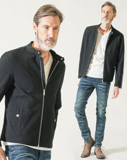 3点コーデセット 黒長袖ライダースジャケット×白長袖VネックTシャツ×ダークブルーストレッチデニムパンツ