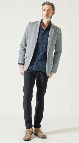 60代メンズ秋の服装 テーラードジャケットとネイビーシャツで品よく仕上げる10月後半コーデ