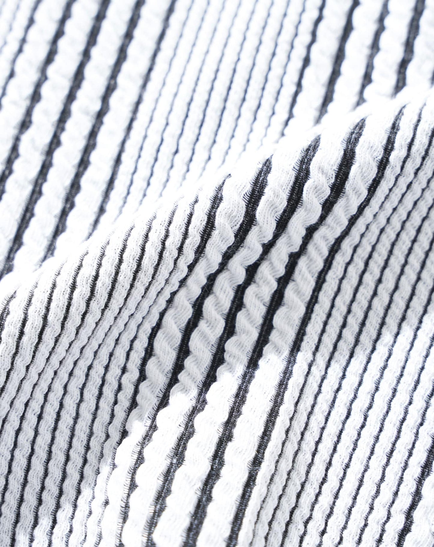 ホワイト×ブラック