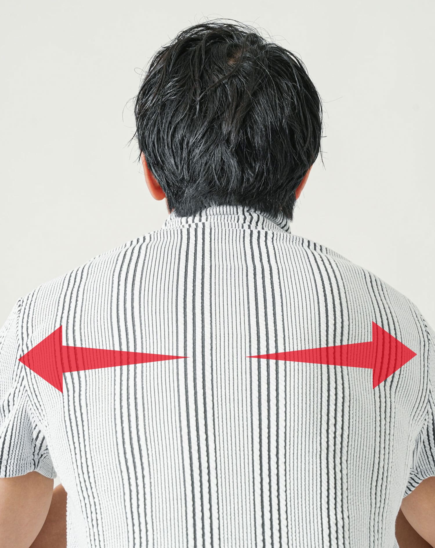 ホワイト×ブラック　H183cmW63kg 着用サイズ:Ｌ