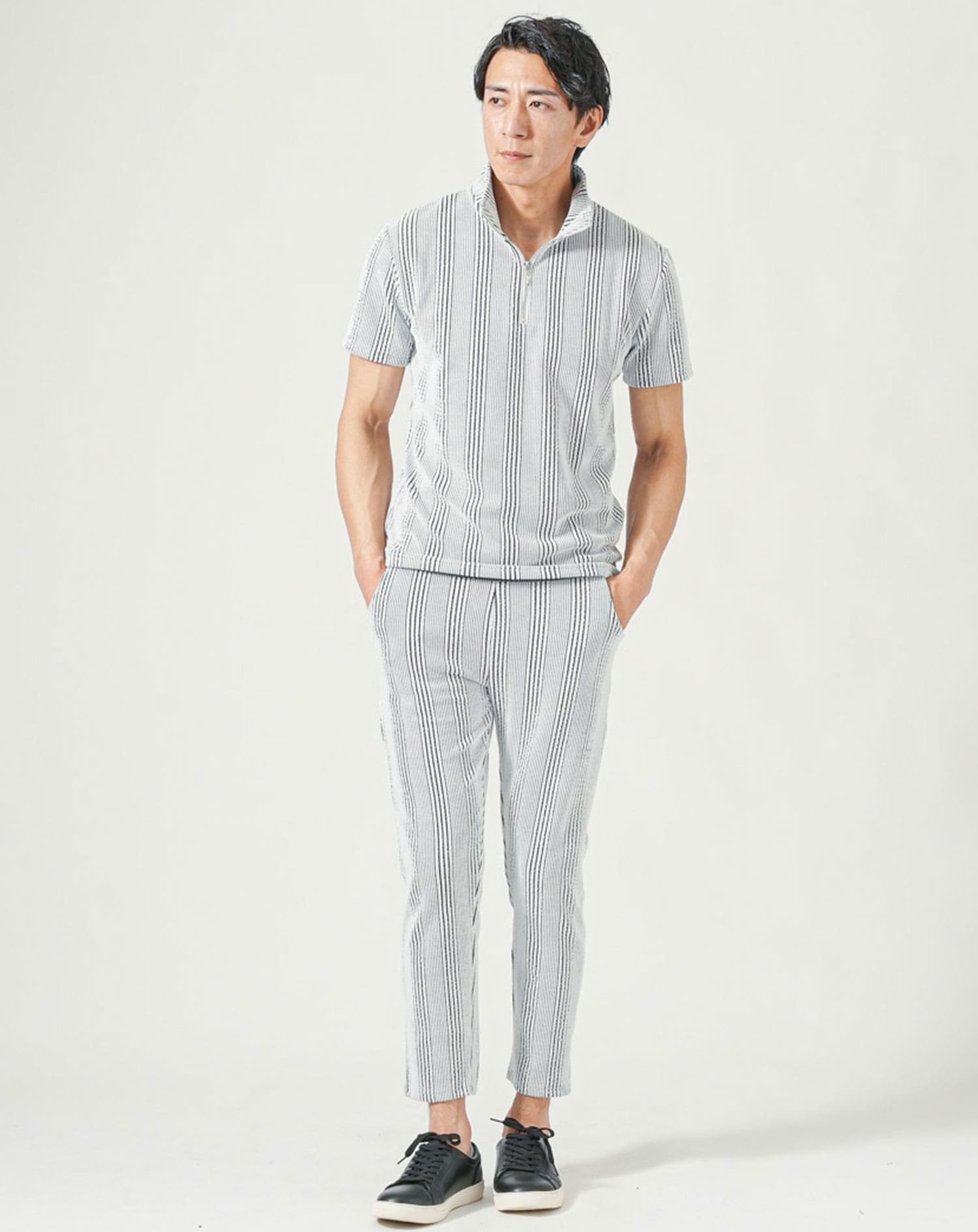 総柄セットアップ　ハーフジップ半袖ポロシャツ×イージーアンクルパンツ