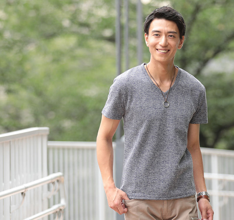 ヘリンボーンデザインVネック半袖Tシャツ