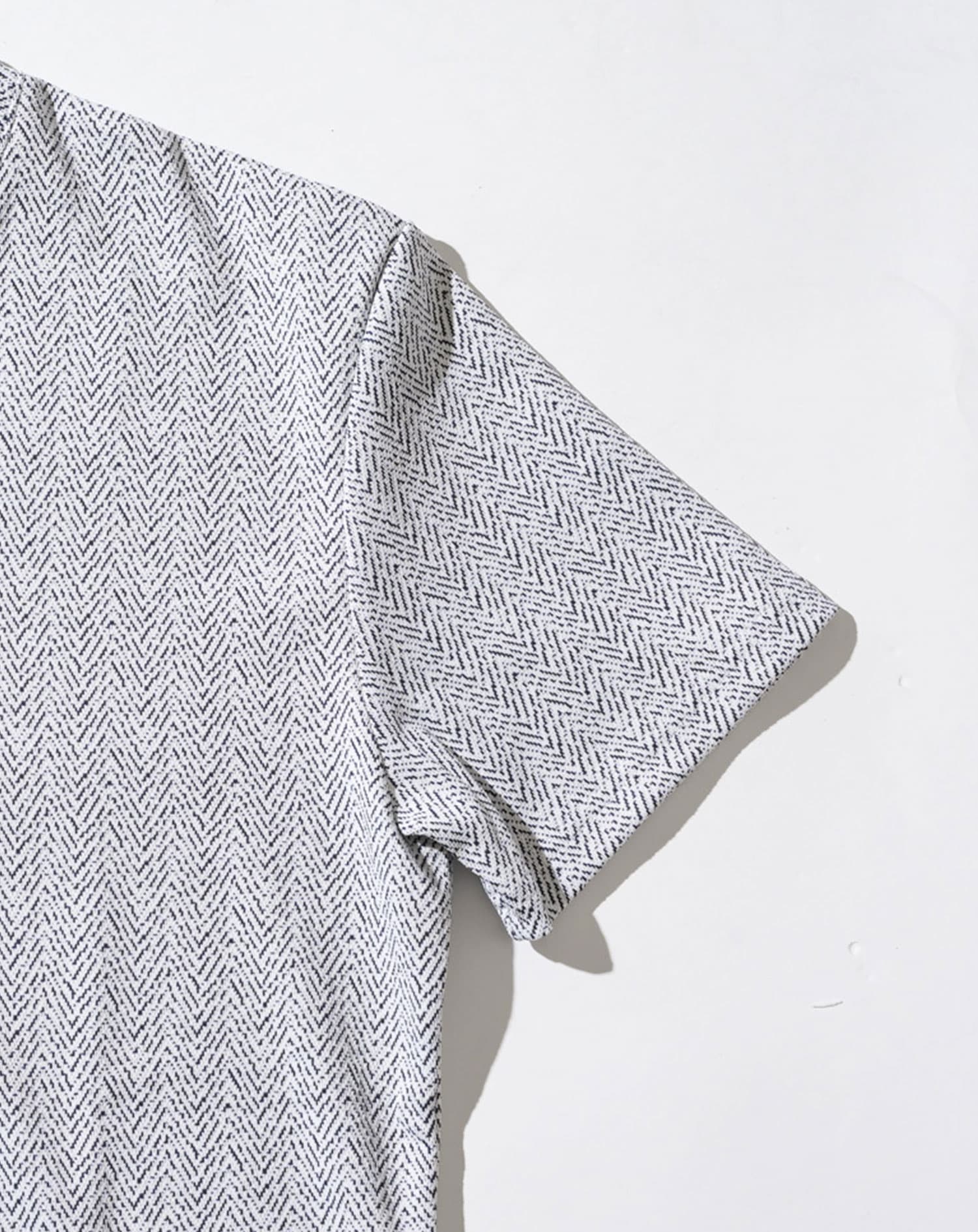 ラフヘリンボーンVネック半袖Tシャツ