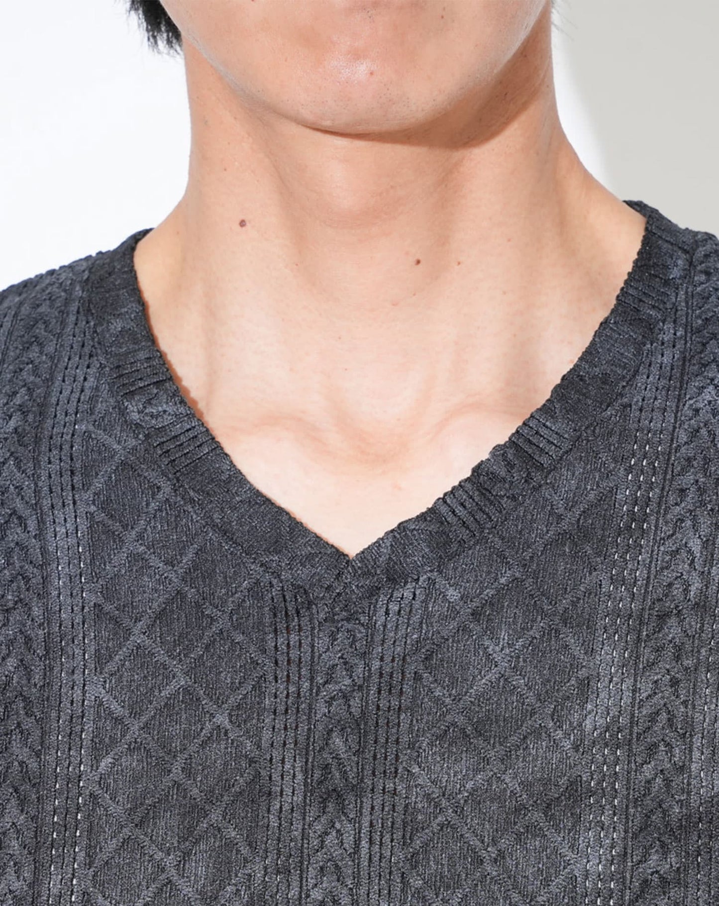 ケーブルVネック半袖Tシャツ