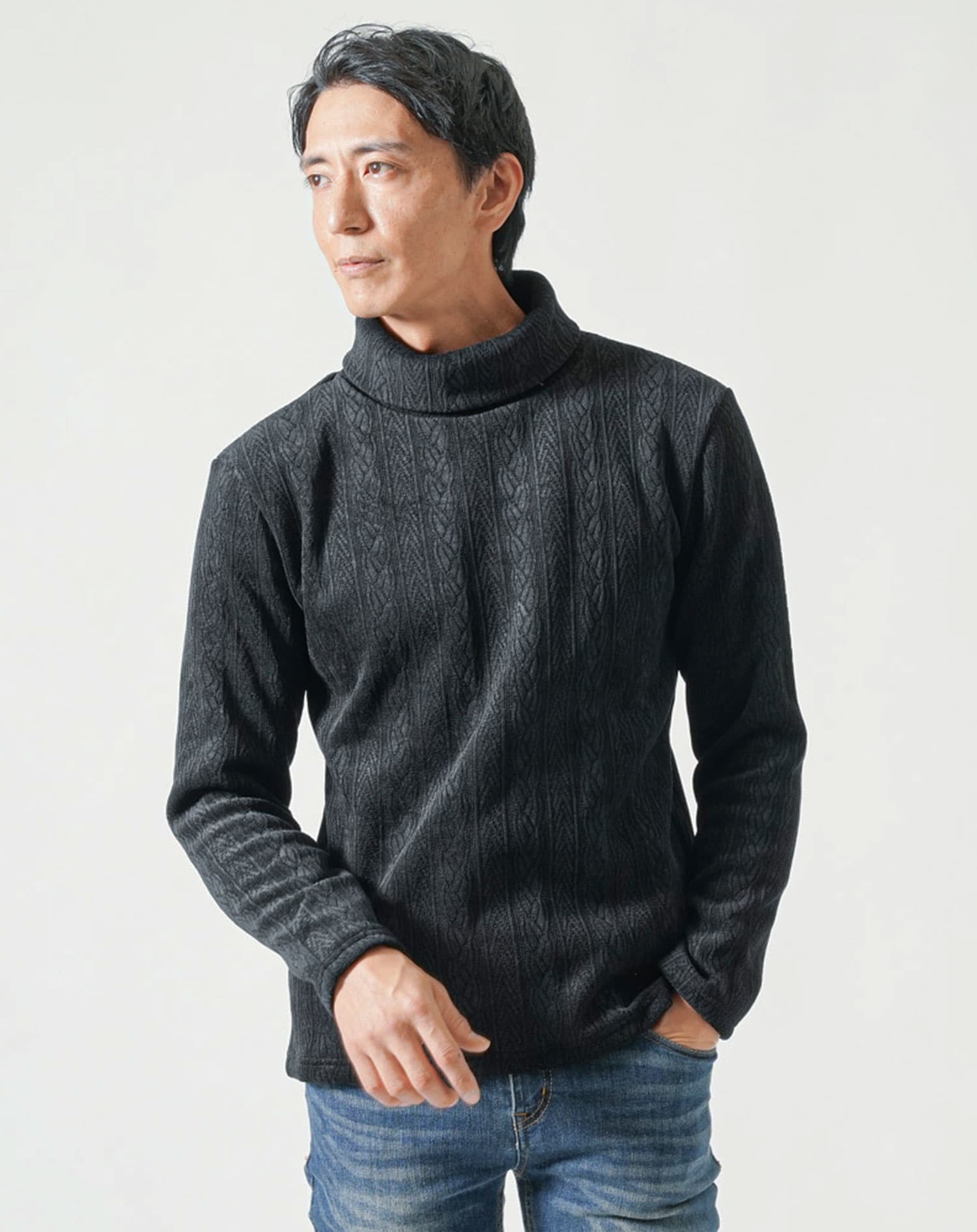 モール裏起毛ケーブル柄タートルネック長袖ニット