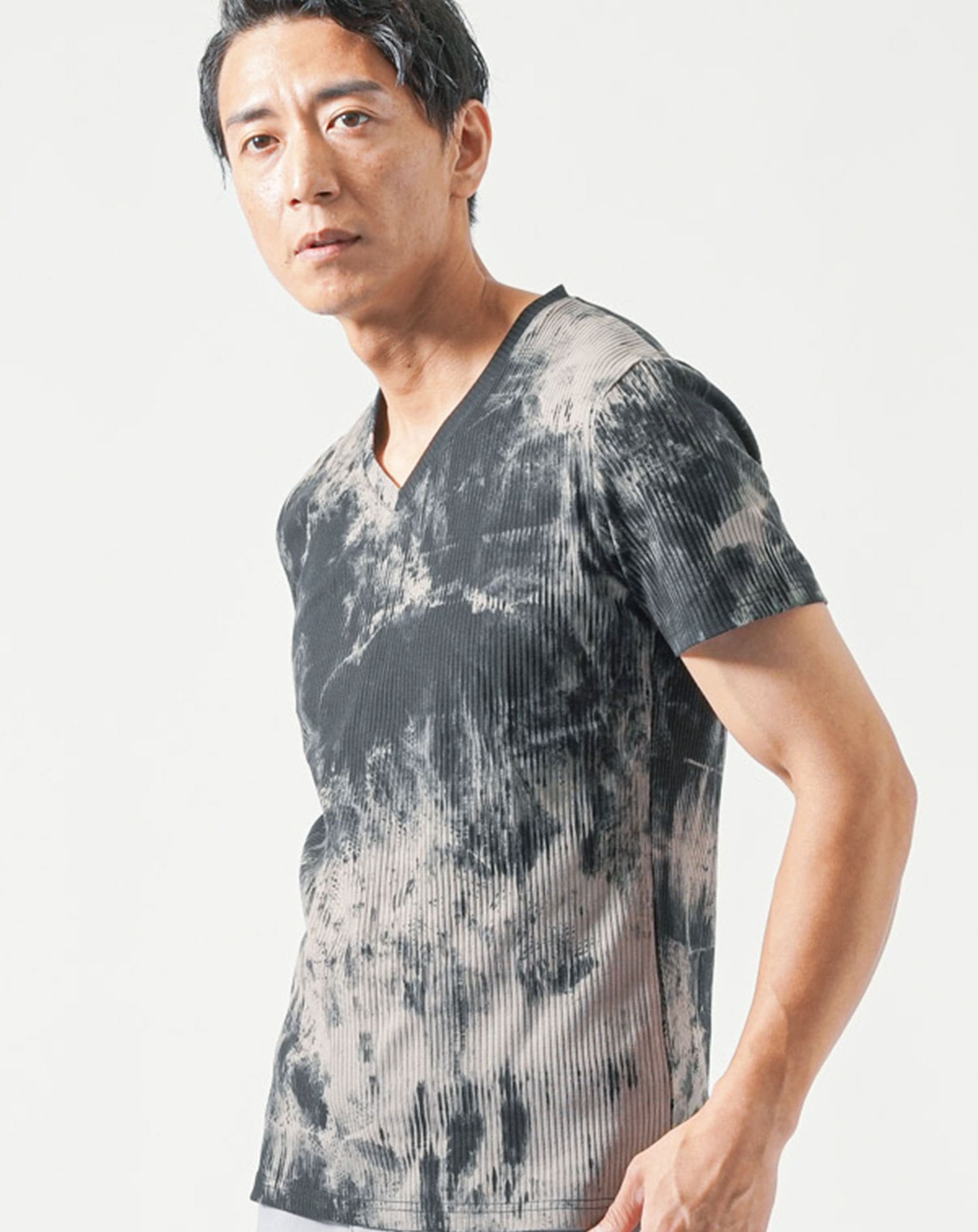 ムラ染めテレコ半袖ストレッチVネックTシャツ