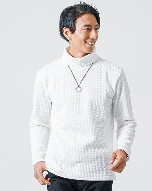 千鳥柄キルティング長袖タートルネックTシャツの白色商品画像