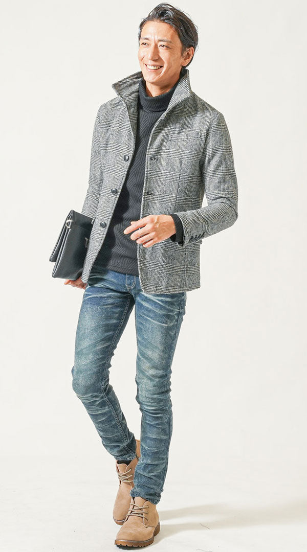 メンズにおすすめの細身デニムとベージュレースアップブーツを合わせた冬のジャケットコーデ