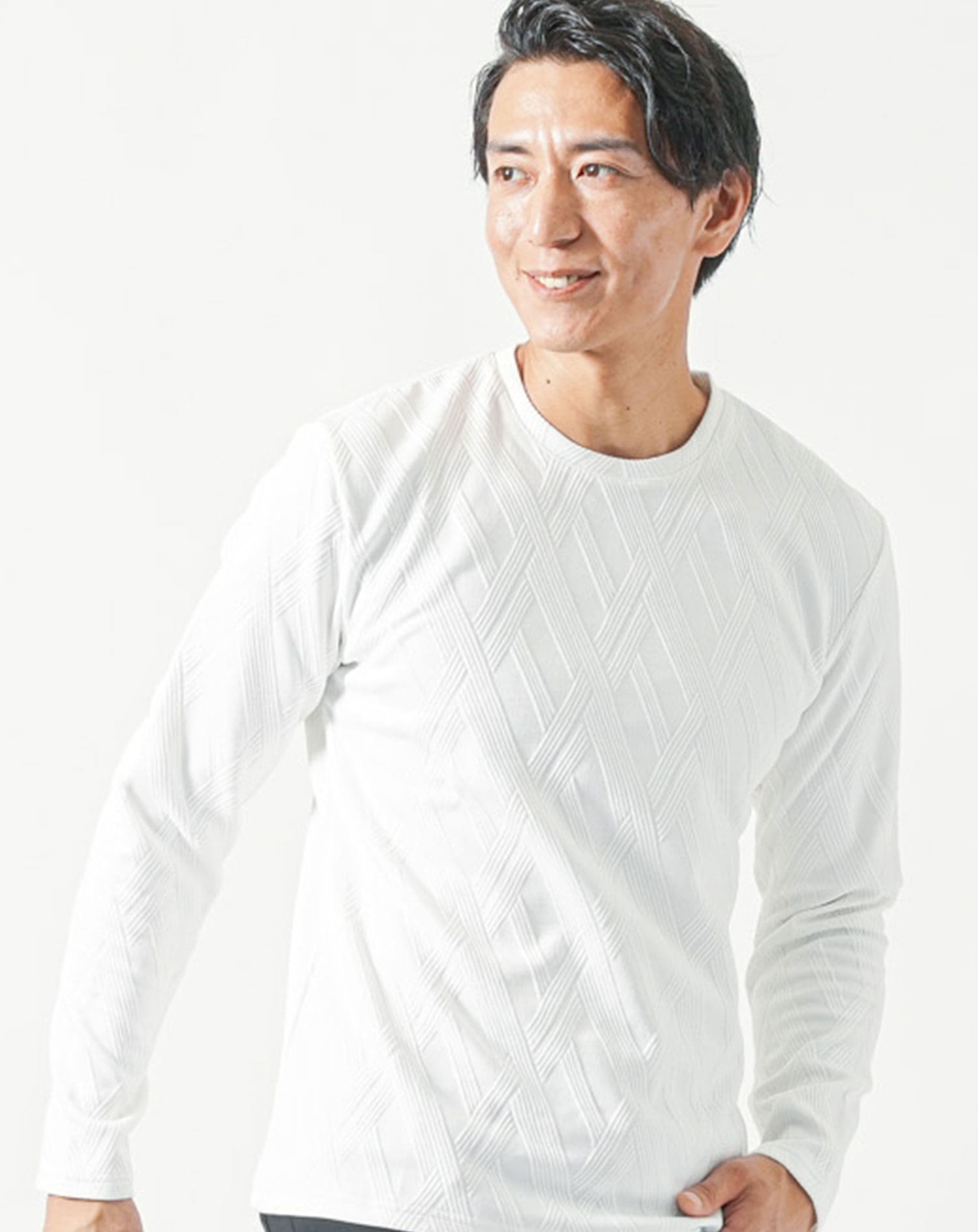 膨れバイアスジャガード長袖クルーネックTシャツ Tシャツ カットソー メンズ 長袖 丸首 uネック おしゃれ ブランド 人気 おすすめ 無地 コーデ 40代 50代 スリム 細身 ちょいワル イケオジ インナー