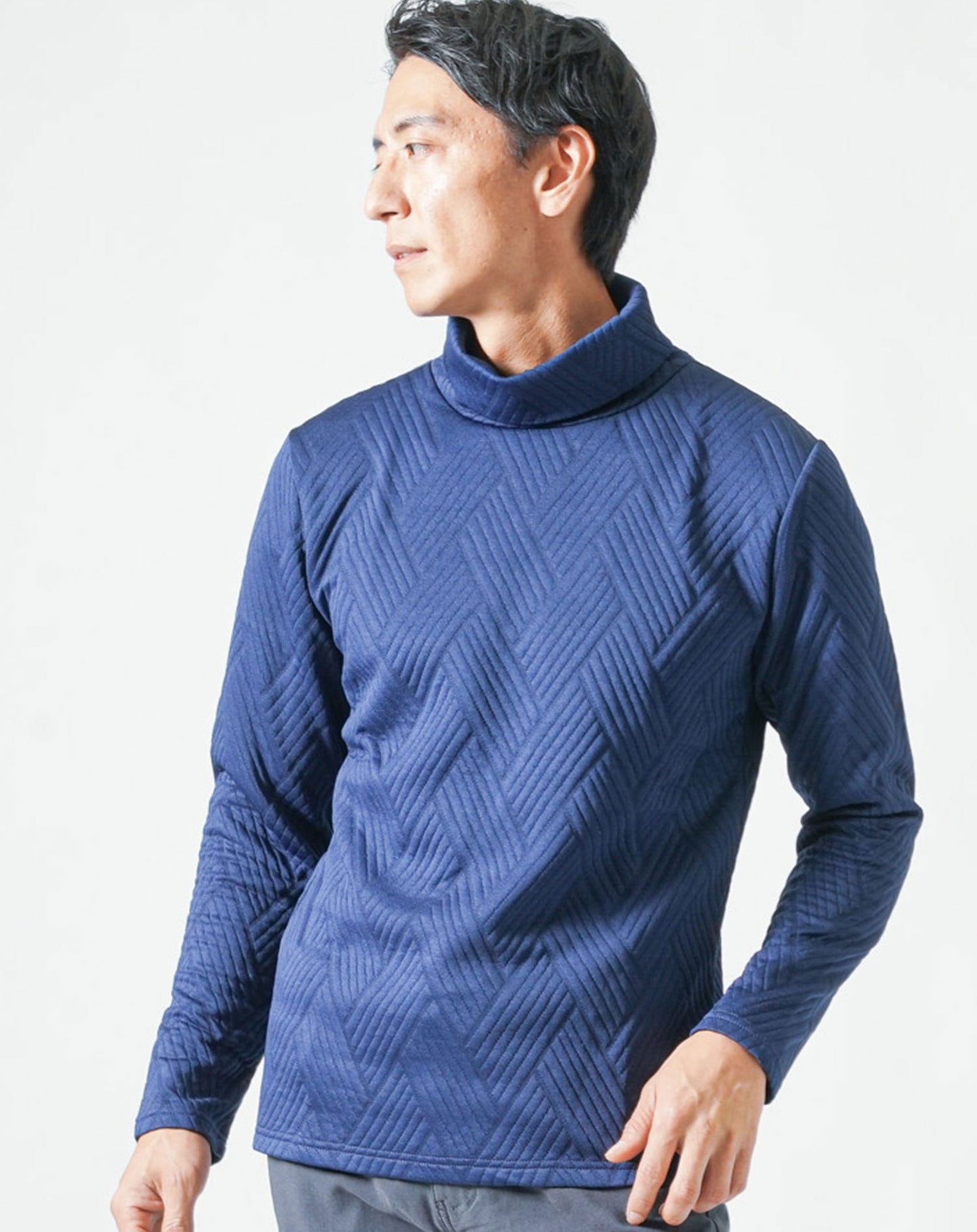 キルティングバイアスジャガード長袖タートルネックTシャツ