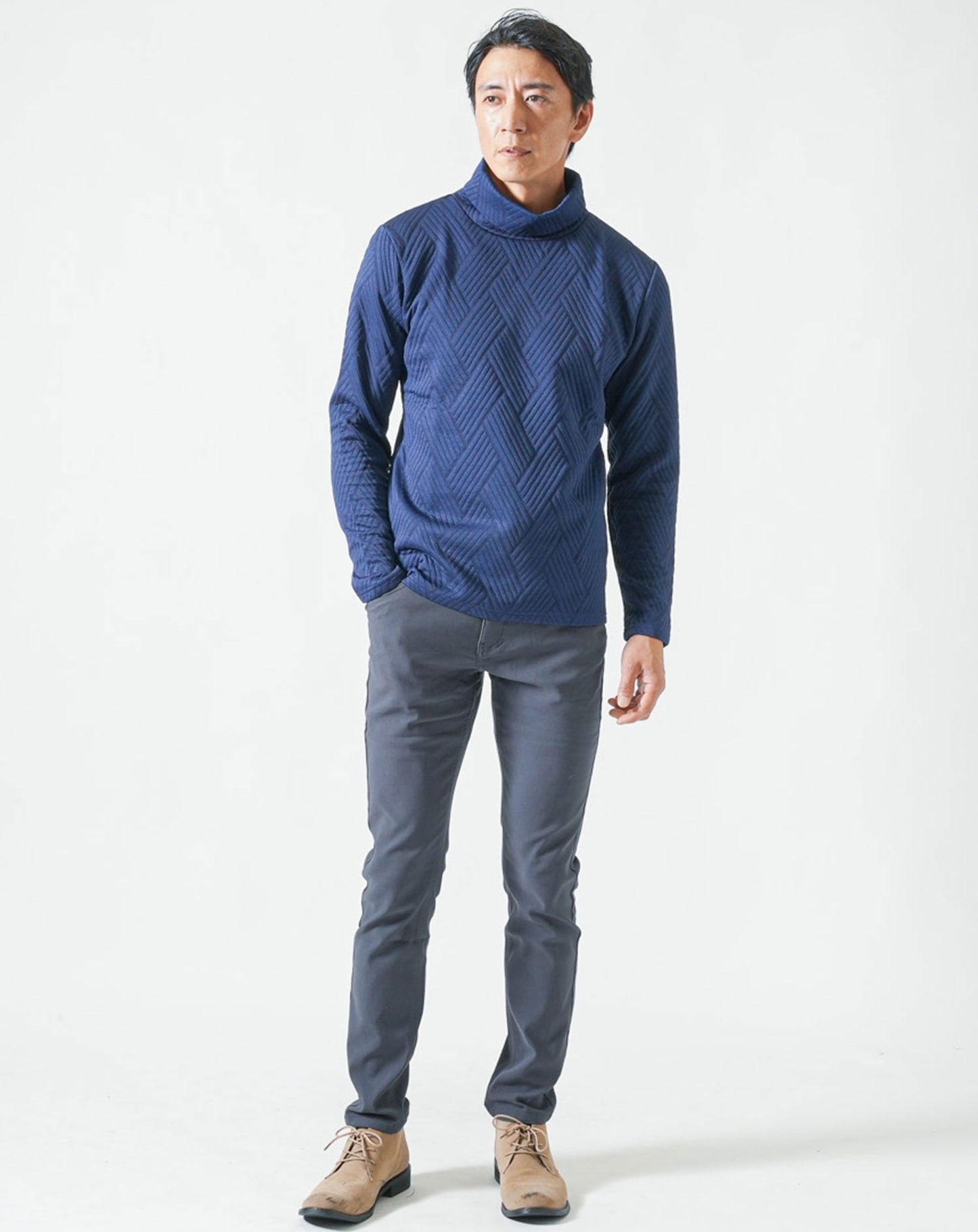 キルティングバイアスジャガード長袖タートルネックTシャツ