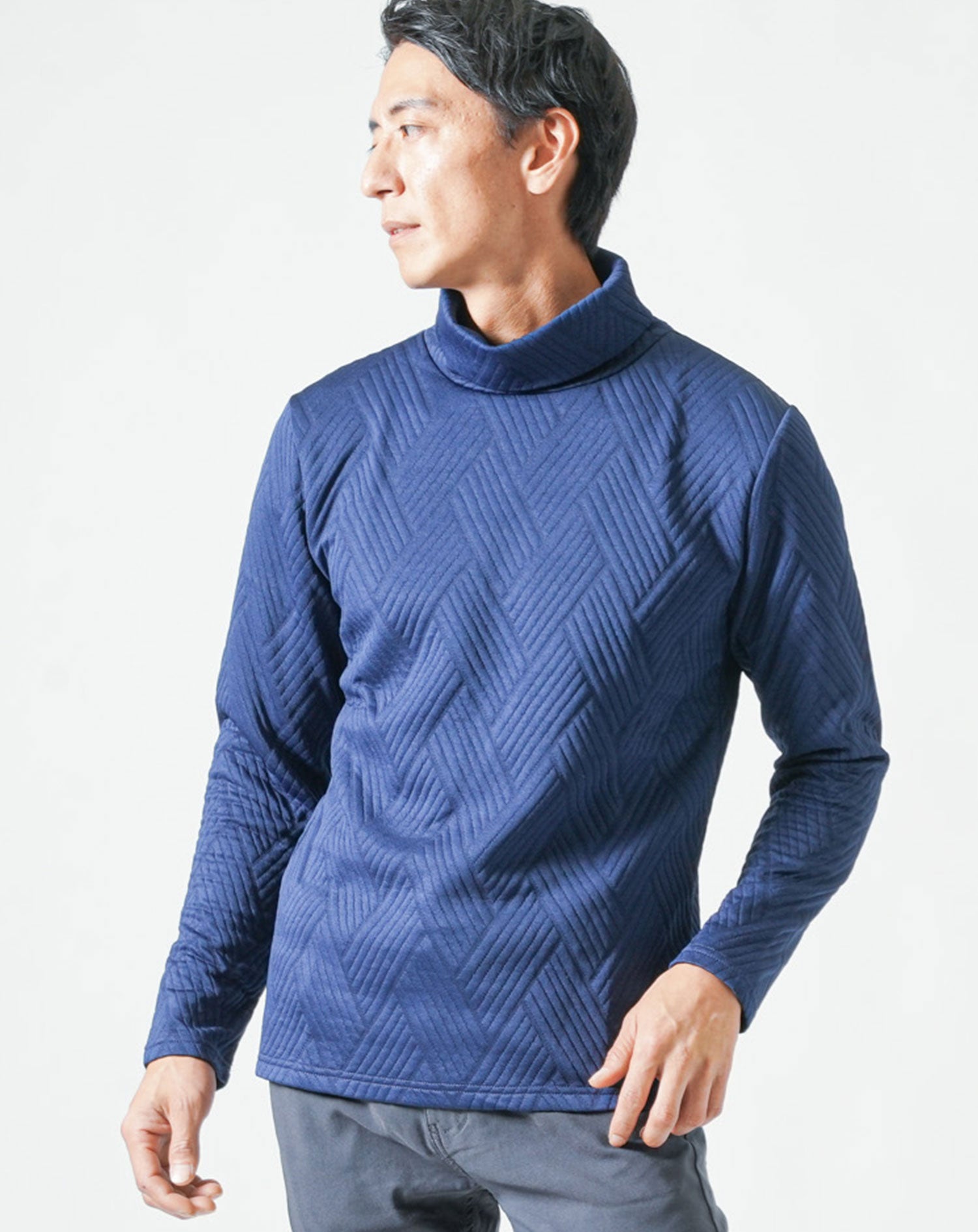 キルティングバイアスジャガード長袖タートルネックTシャツ