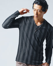 膨れストライプ長袖ストレッチVネックTシャツ