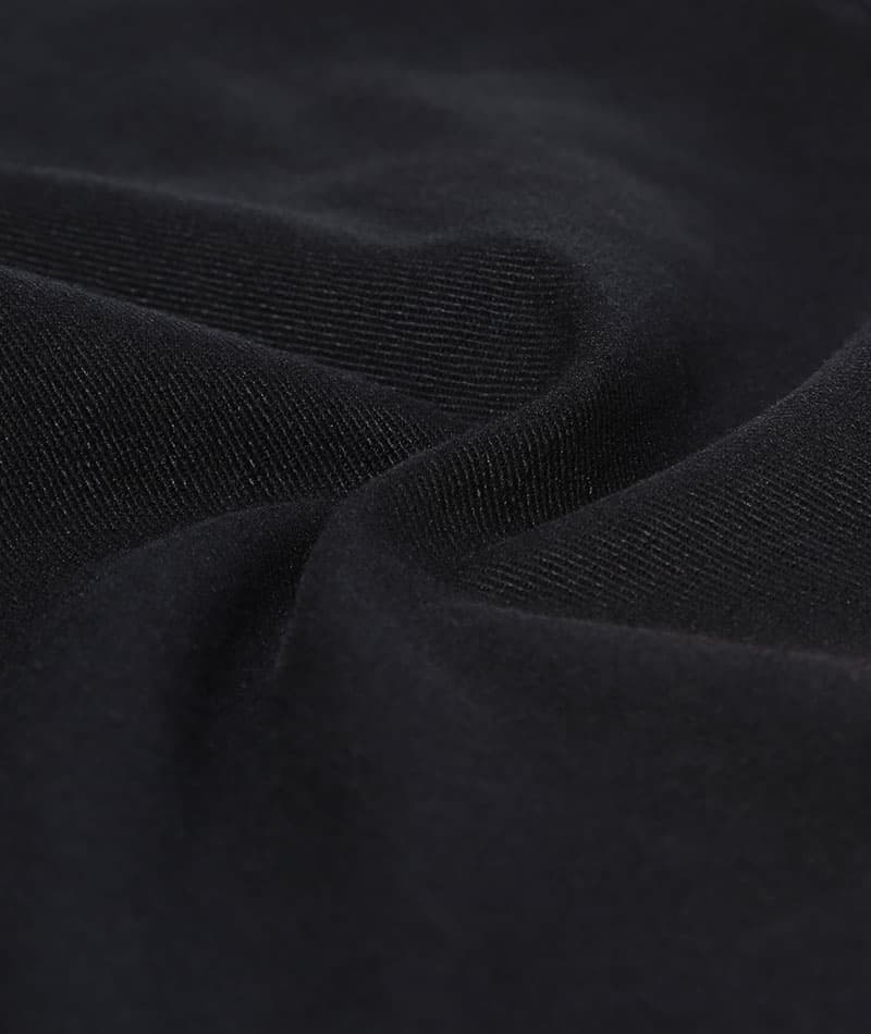 美脚シルエットテーパードスリムストレッチパンツ