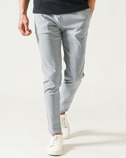 美脚シルエットテーパードスリムストレッチパンツ