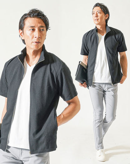 ちょいワル・イケオジメンズ夏の3点コーデセット　黒半袖ブルゾンジャケット×白半袖Tシャツ×グレーストレッチチノパンツ