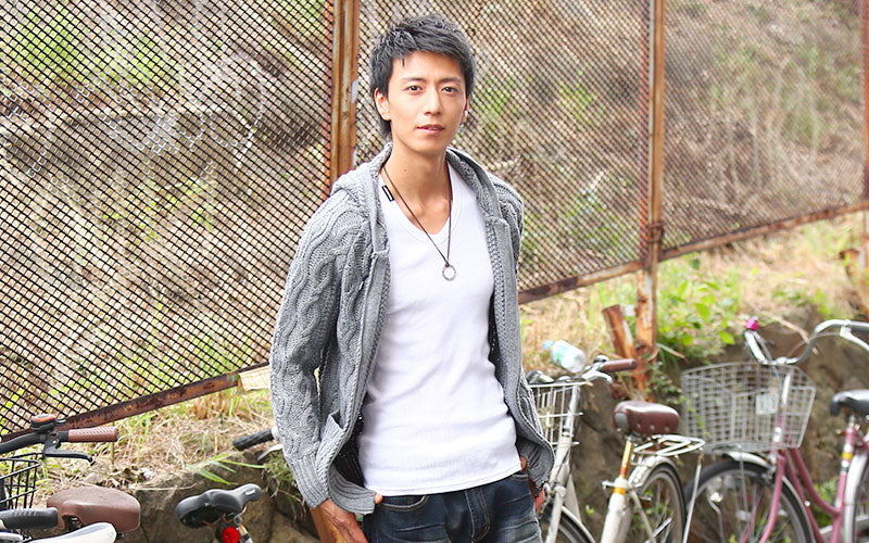 ケーブル編み長袖パーカー