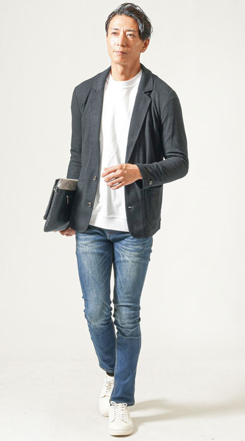 ジャケット×Tシャツ×デニムのコーディネート