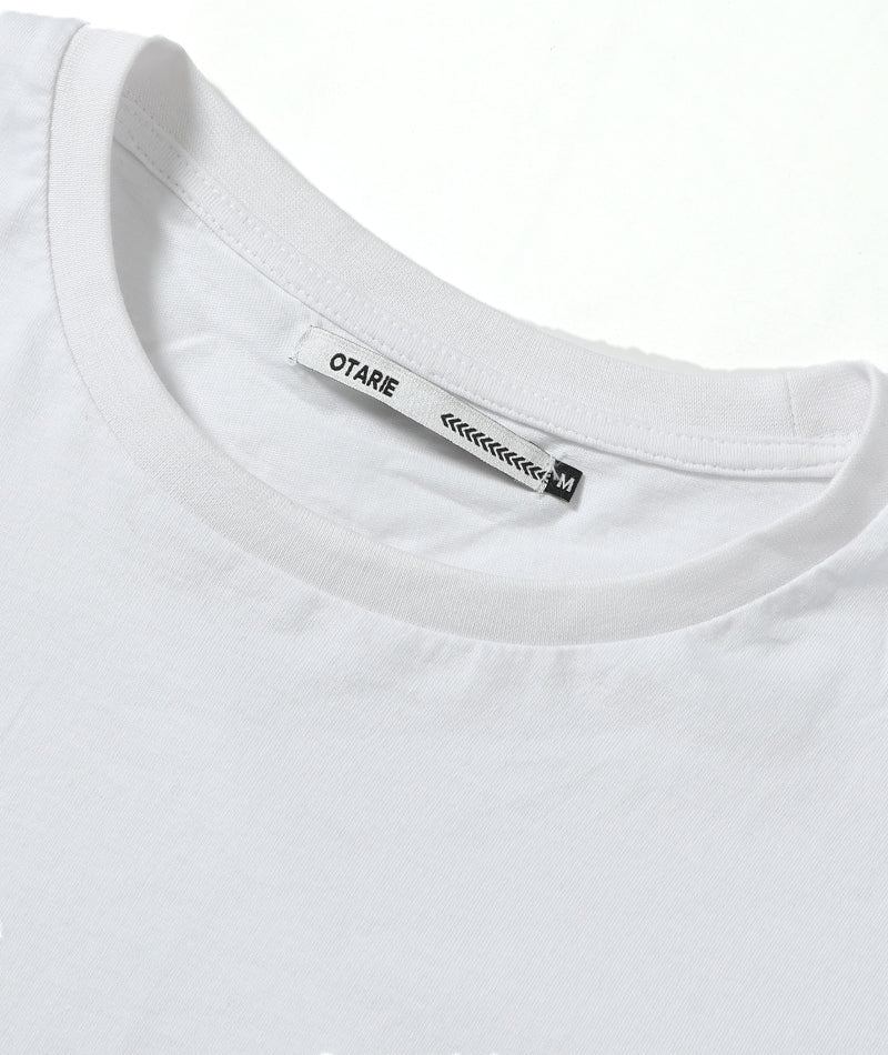 ケーブル編みデザインラウンドネックニット×シンプルラウンドネック長袖Tシャツ　２点セット
