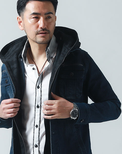 デニムジャケットの着こなした男性