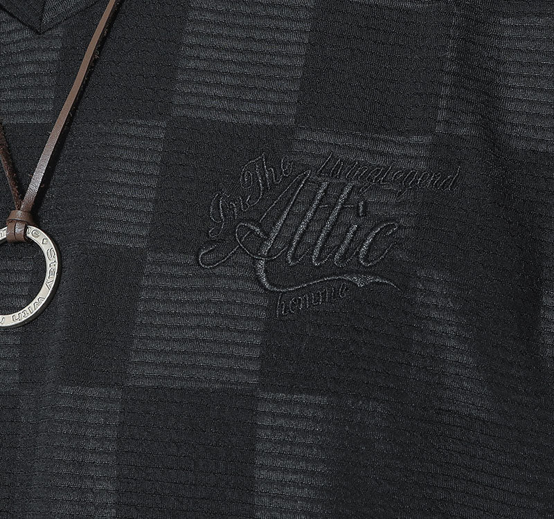 ブロックチェックデザイン刺繍入りⅤネック長袖Ｔシャツ