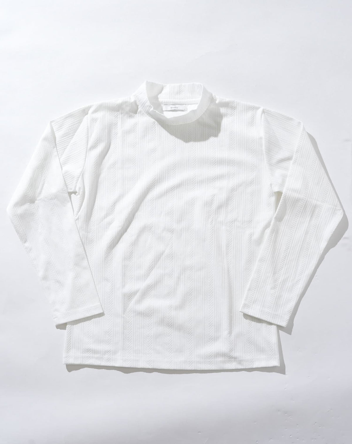 ストライプジャガードハイネック長袖Tシャツ
