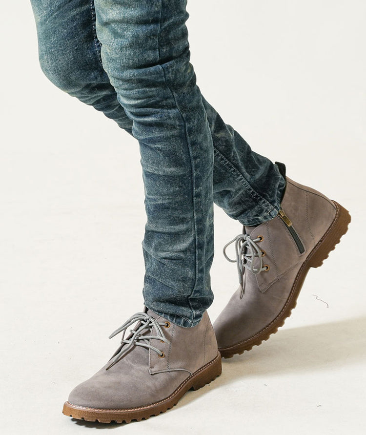 フェイクスエード素材が高級感を作り出す