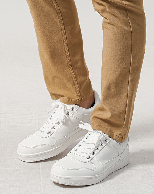 春服シューズ 白レザースニーカー