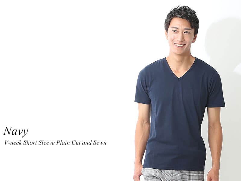 シンプルに着られるカットソー