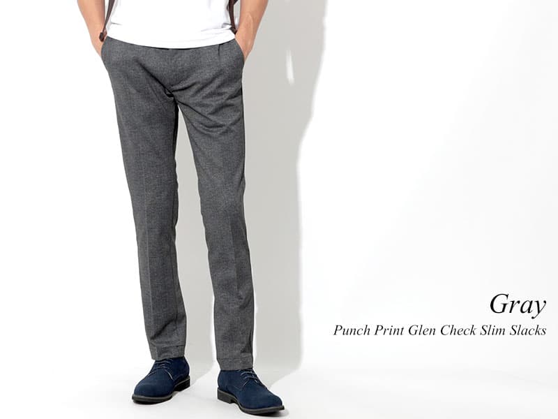 大人の風格を感じるスラックスパンツ