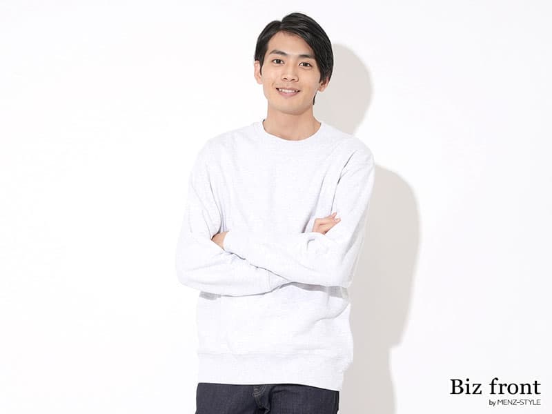 20代は服を選ぶにも一苦労。低価格帯、高価格帯の両極端でちょうどいいラインがない