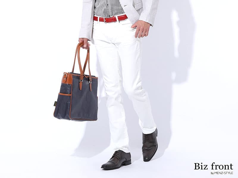 白パンツのコーディネート