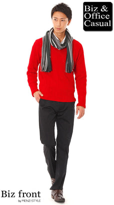 マフラーとセーターのコーディネート例