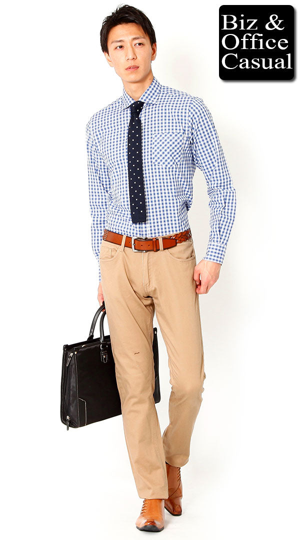ブルーチェックシャツ×ベージュチノパン　biz14-15aw_2204