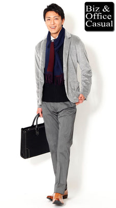 ネイビー・ブルーのマフラーのコーディネート例