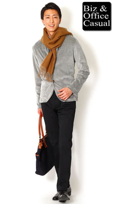 無地ウールマフラーのコーデ例