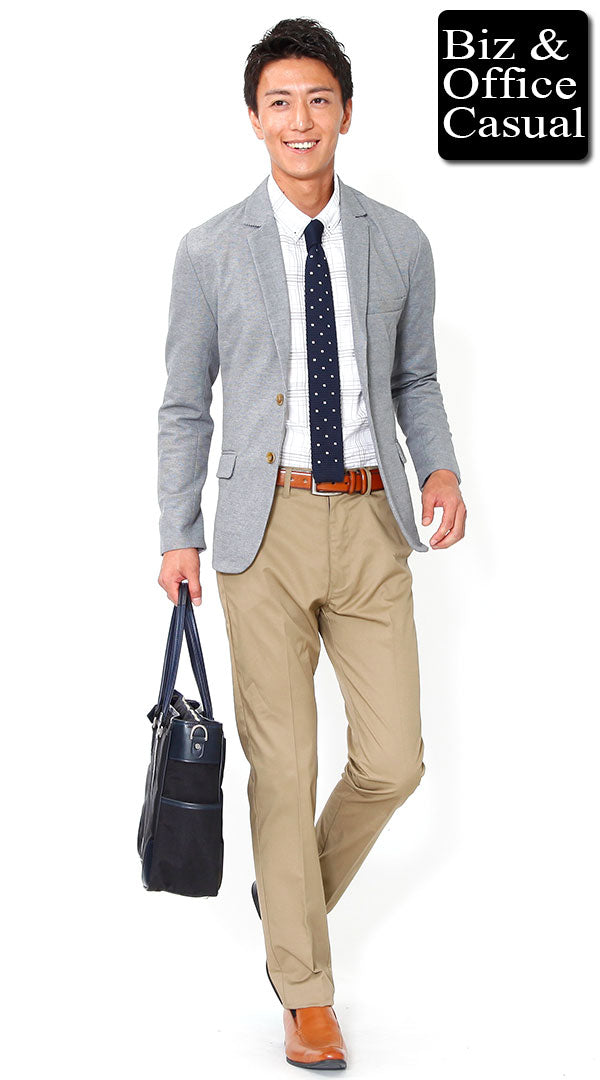 グレーカットテーラードジャケット×チェックシャツ×ベージュチノスラックス　biz15-16aw_0116