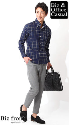 ネイビーチェックシャツ×グレーアンクルパンツ