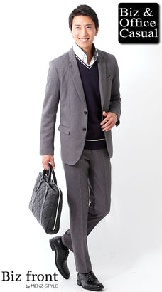 グレースーツと紺・ネイビーニットセーター・カーディガンのコーデ例