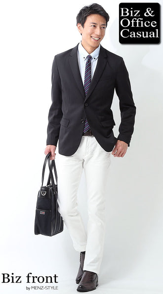 サックスシャツとジャケットのコーデ例