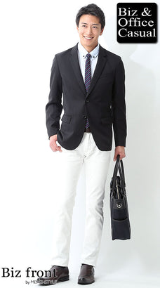 ホワイトジーンズ（デニムパンツ）とジャケットのコーデ例