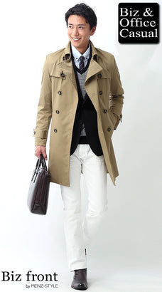 コートと白パンツのコーデ例