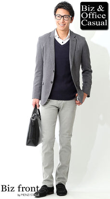 シャツとニットセーターのコーデ例