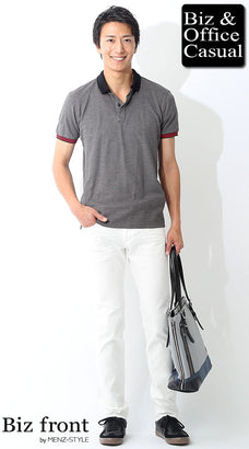 ホワイトジーンズ（デニムパンツ）とポロシャツのコーデ例