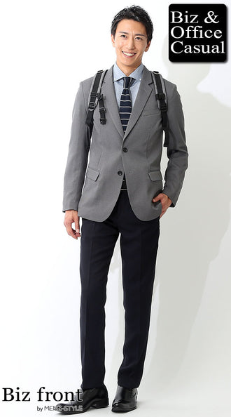 サックスシャツとジャケットのコーデ例