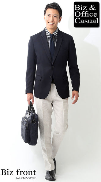 ギンガムチェックシャツとジャケットのコーデ例